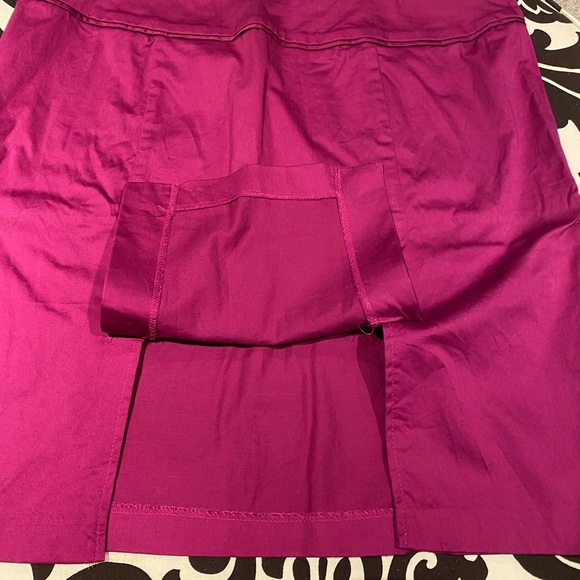 New York and Company Fushia Skirt - Picture 3 of 6
